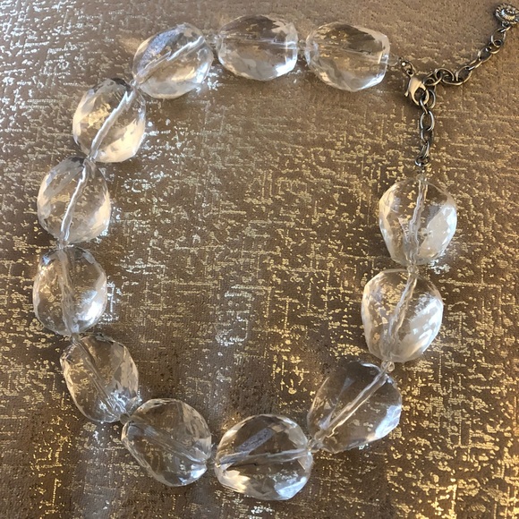 ✨3/$20✨Clear crystal statement necklace - Picture 2 of 2